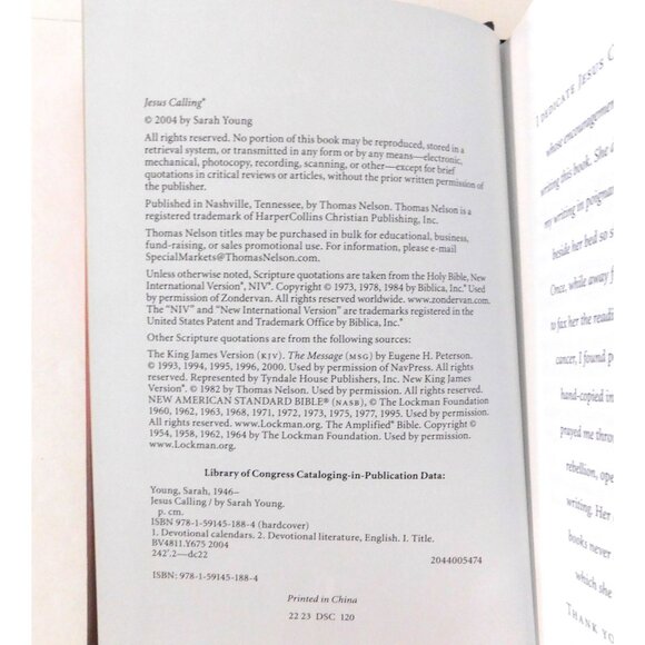 Jesus Calling by Sarah Young 366 Daily Devotionals Hardcover New - Picture 3 of 3